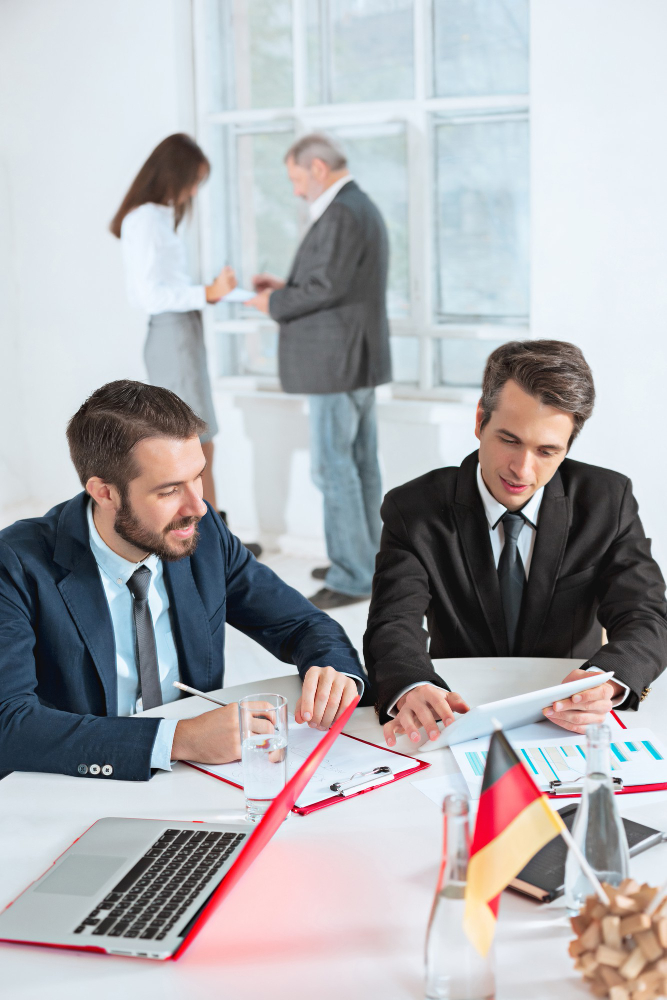 business-people-working-together